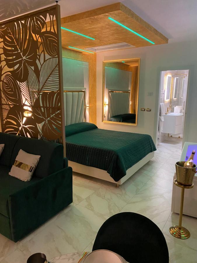 Fashion Apartment Gold Bologna With Jacuzzi & Car Garage Экстерьер фото