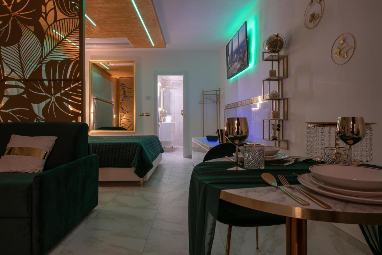 Fashion Apartment Gold Bologna With Jacuzzi & Car Garage Экстерьер фото