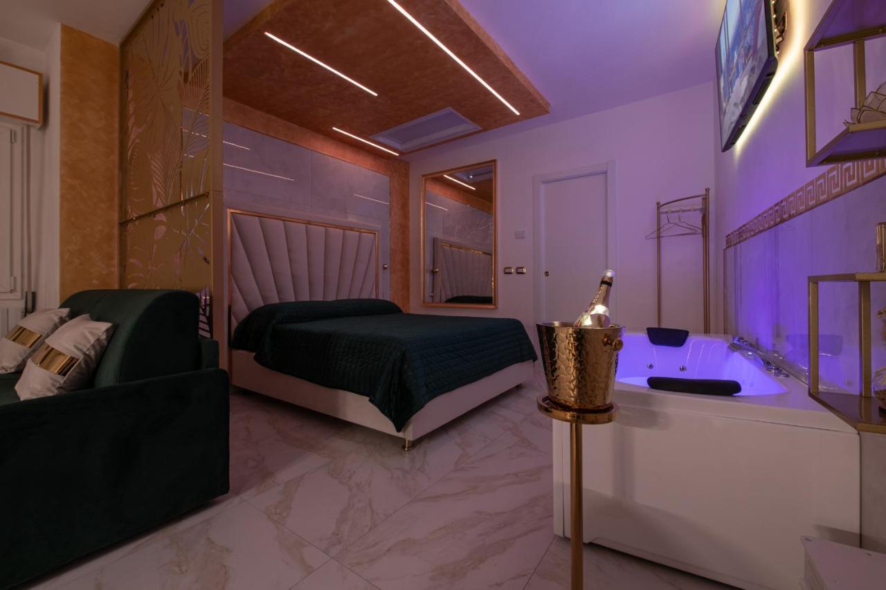 Fashion Apartment Gold Bologna With Jacuzzi & Car Garage Экстерьер фото