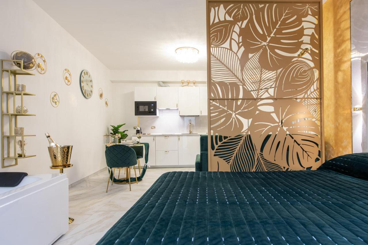 Fashion Apartment Gold Bologna With Jacuzzi & Car Garage Экстерьер фото