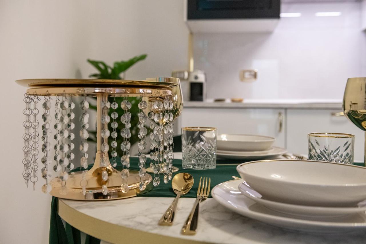 Fashion Apartment Gold Bologna With Jacuzzi & Car Garage Экстерьер фото