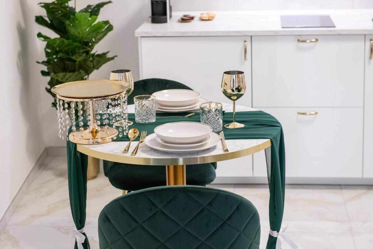 Fashion Apartment Gold Bologna With Jacuzzi & Car Garage Экстерьер фото