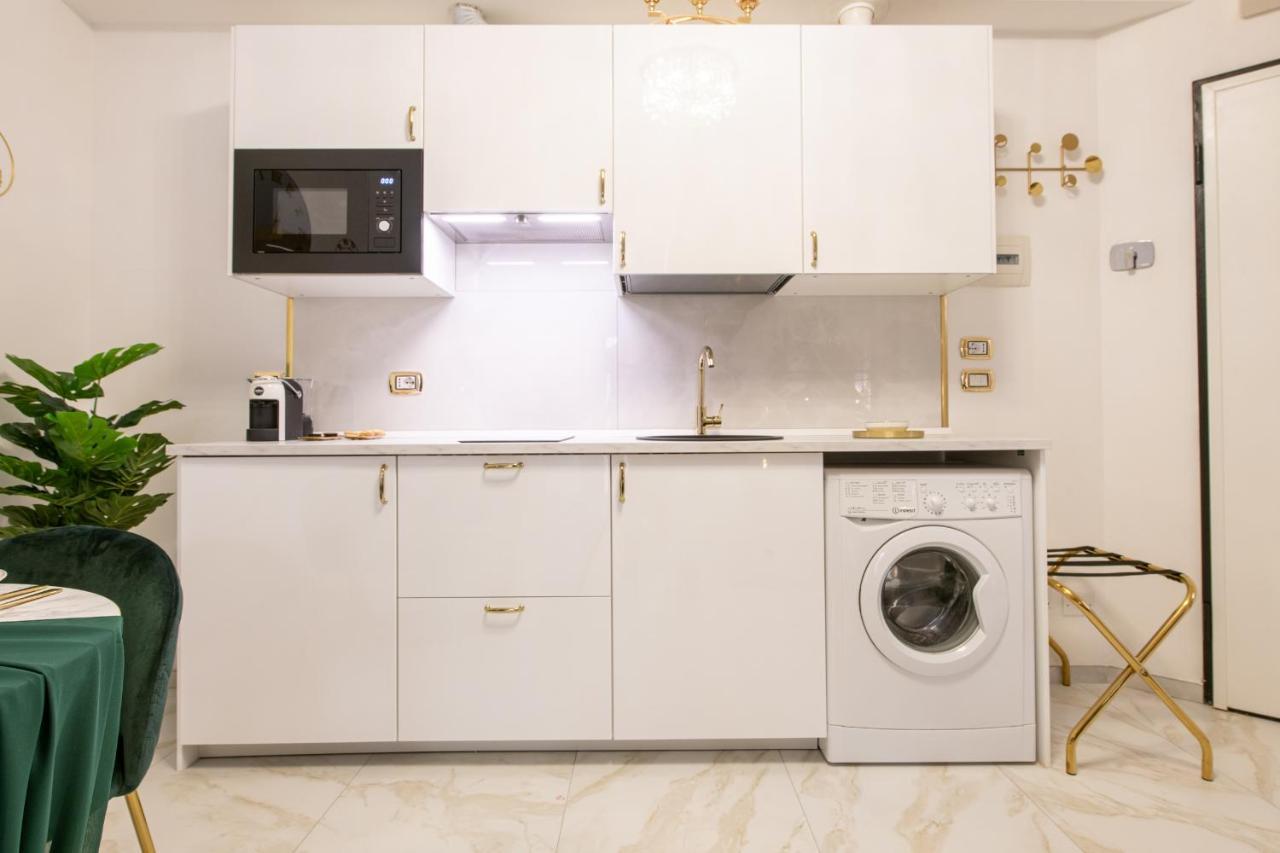 Fashion Apartment Gold Bologna With Jacuzzi & Car Garage Экстерьер фото