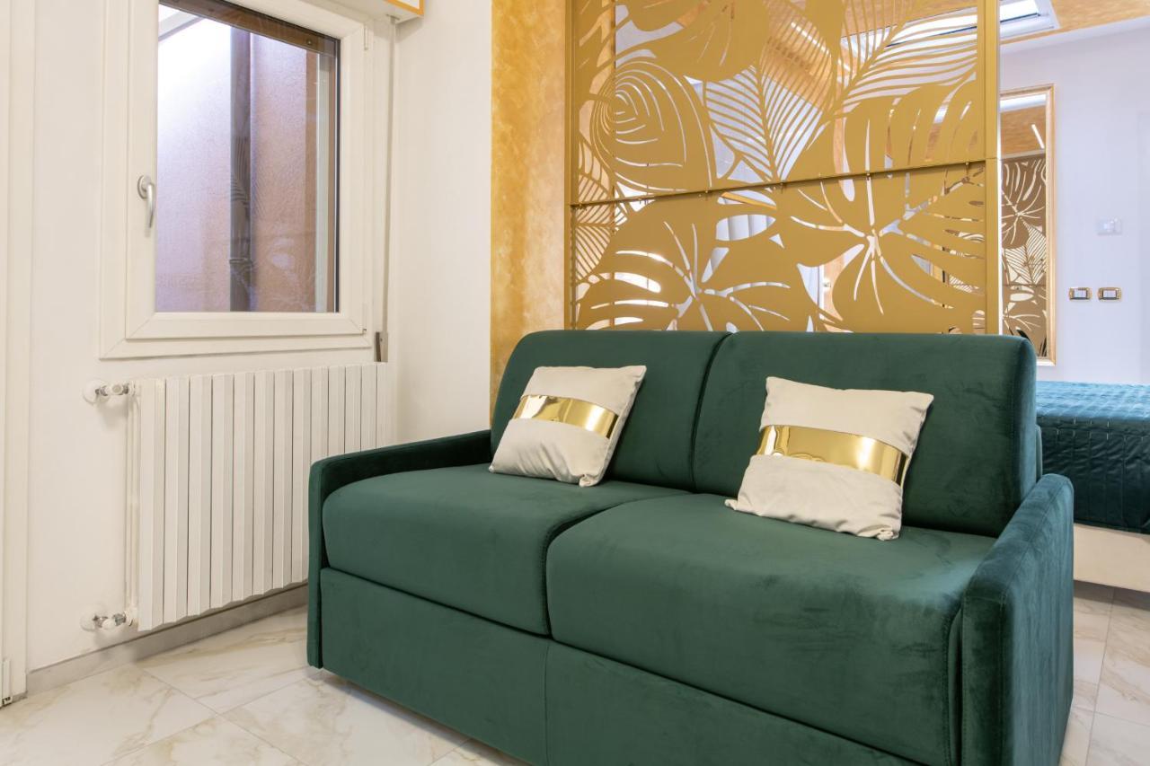 Fashion Apartment Gold Bologna With Jacuzzi & Car Garage Экстерьер фото
